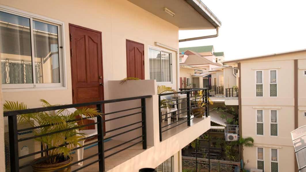 Bluebird Inn Pattaya Dış mekan fotoğraf