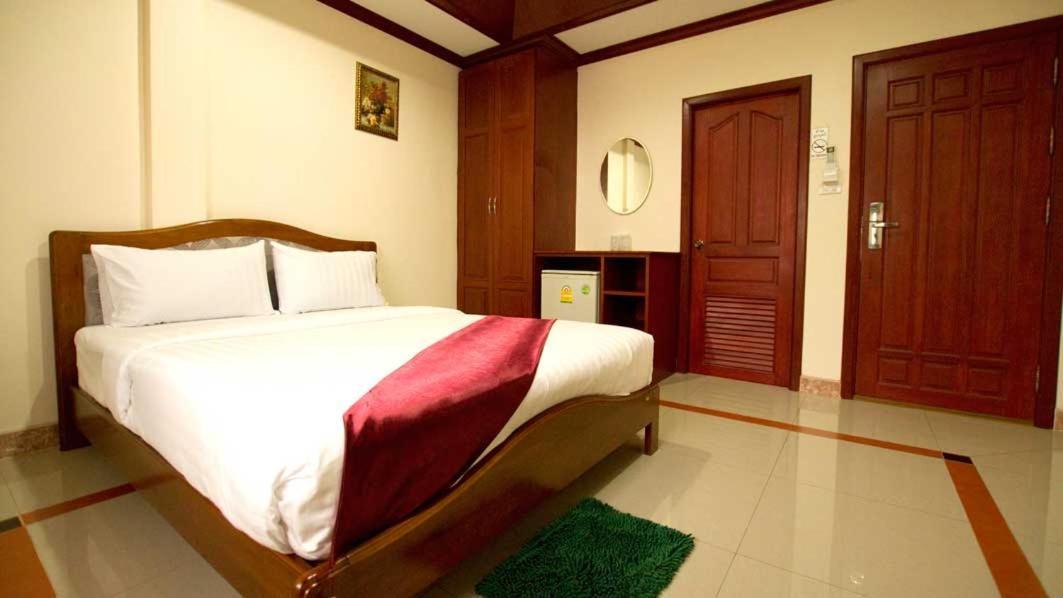 Bluebird Inn Pattaya Dış mekan fotoğraf